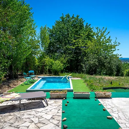 Coustalou - Private Pool & Valley View بيت للعطل *
